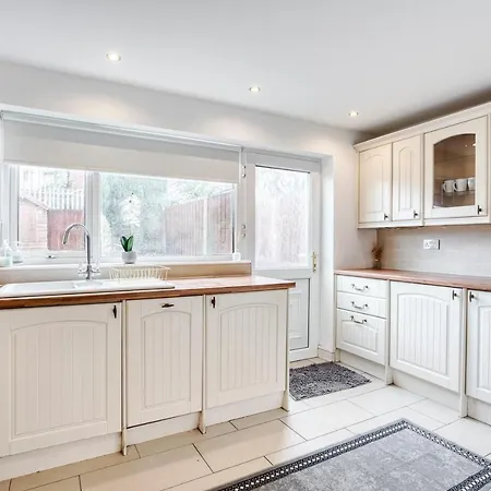 Liverpool Home With Free Parking West Derby Exterior photo