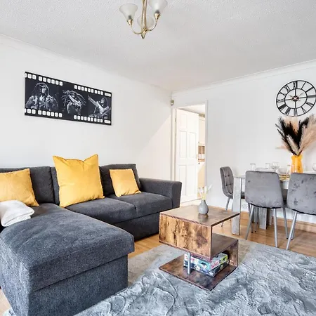 Liverpool Home With Free Parking West Derby Exterior photo