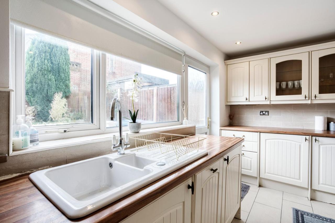 Holiday home Liverpool With Free Parking